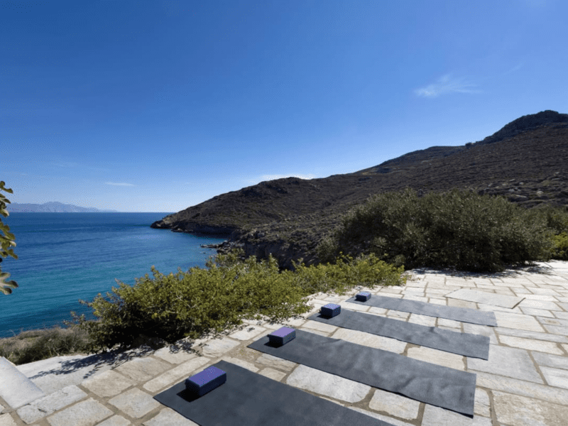 Middle level lounge and yoga spot